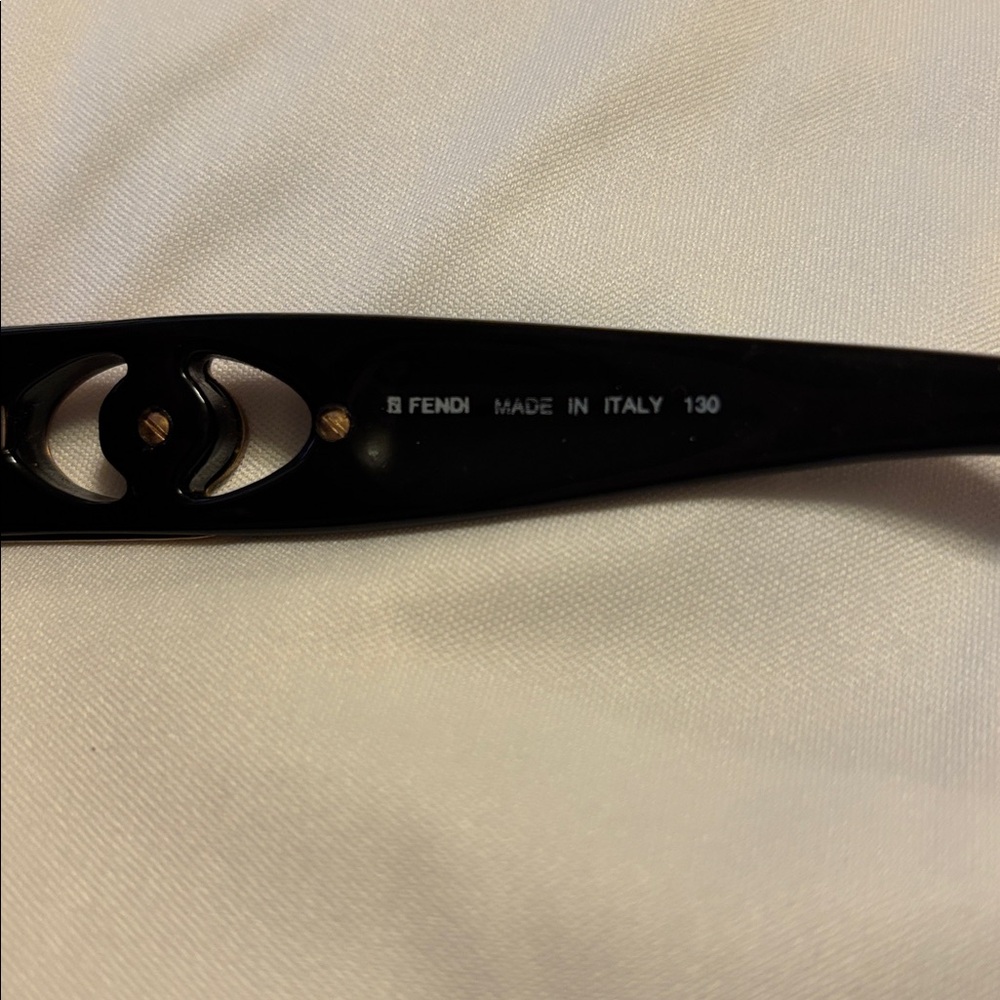 Vintage Authentic Fendi Tortoise Sunglasses - Picture 11 of 12